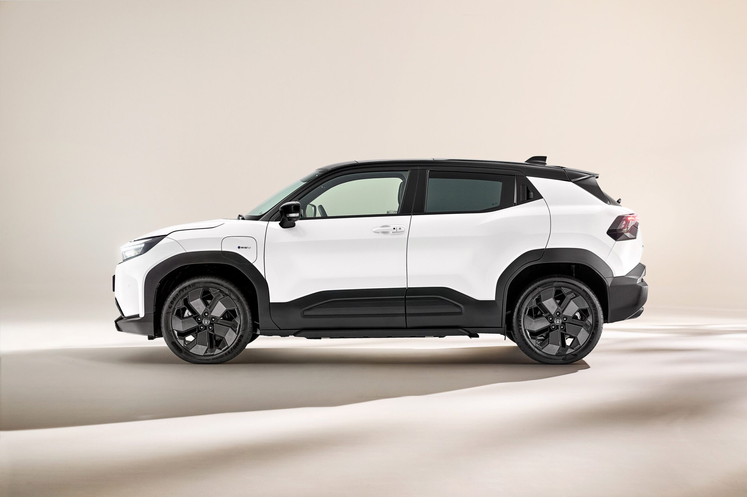 Toyota Urban Cruiser EV Kooijman Autogroep