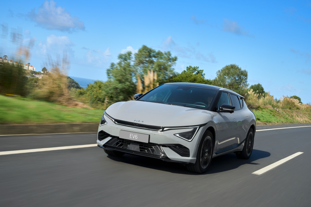 Kia EV6 rechtsvoor aanzicht