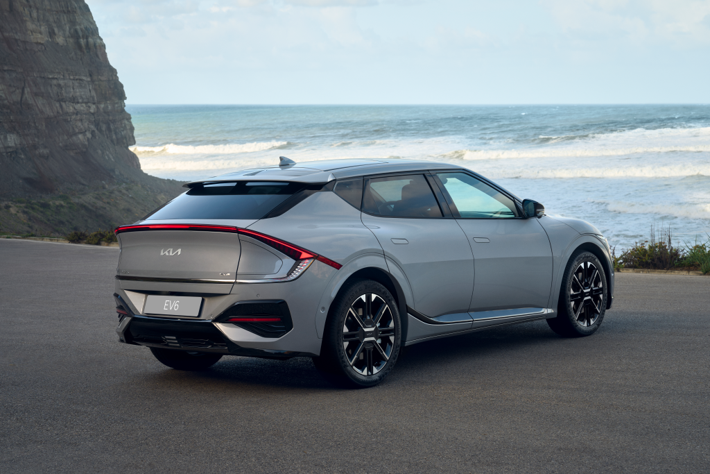 Kia EV6 rechts achter aanzicht