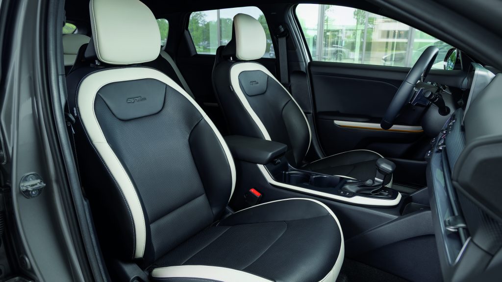 Kia KA4 Sportswagon interieur