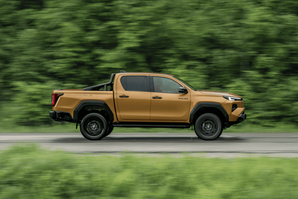 Toyota Hilux Hybrid 48V
