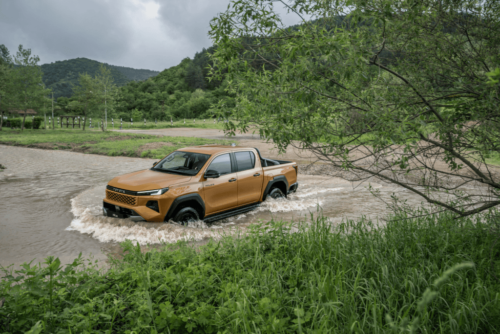 Toyota Hilux Hybrid 48V