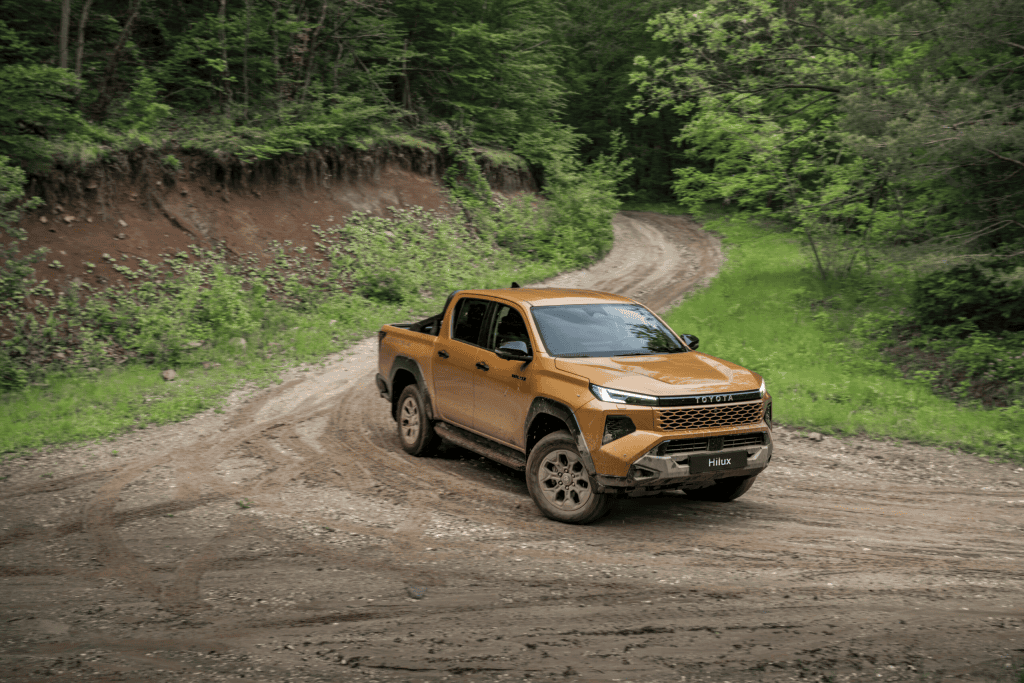 Toyota Hilux Hybrid 48V