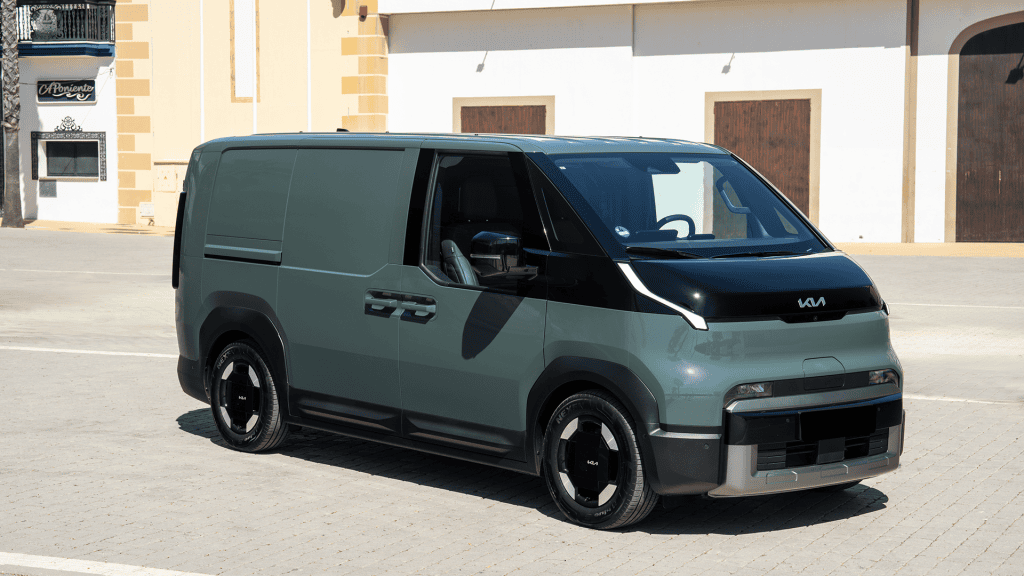 Kia PV5 Cargo voor aanzicht2