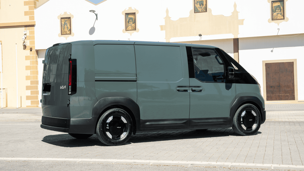 Kia PV5 Cargo zij aanzicht2