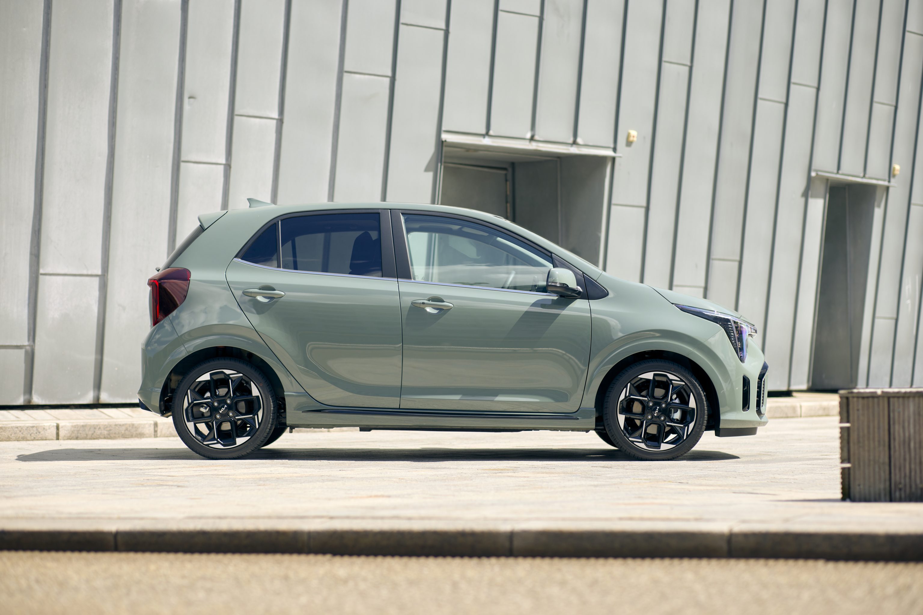 Kia Picanto zijaanzicht