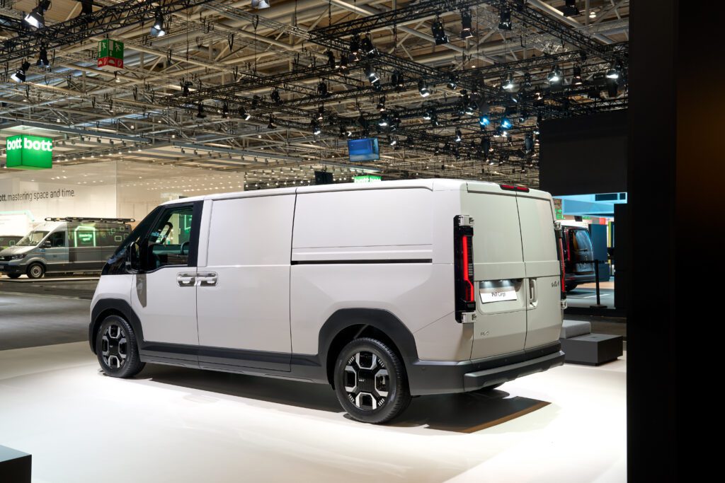Kia PV7