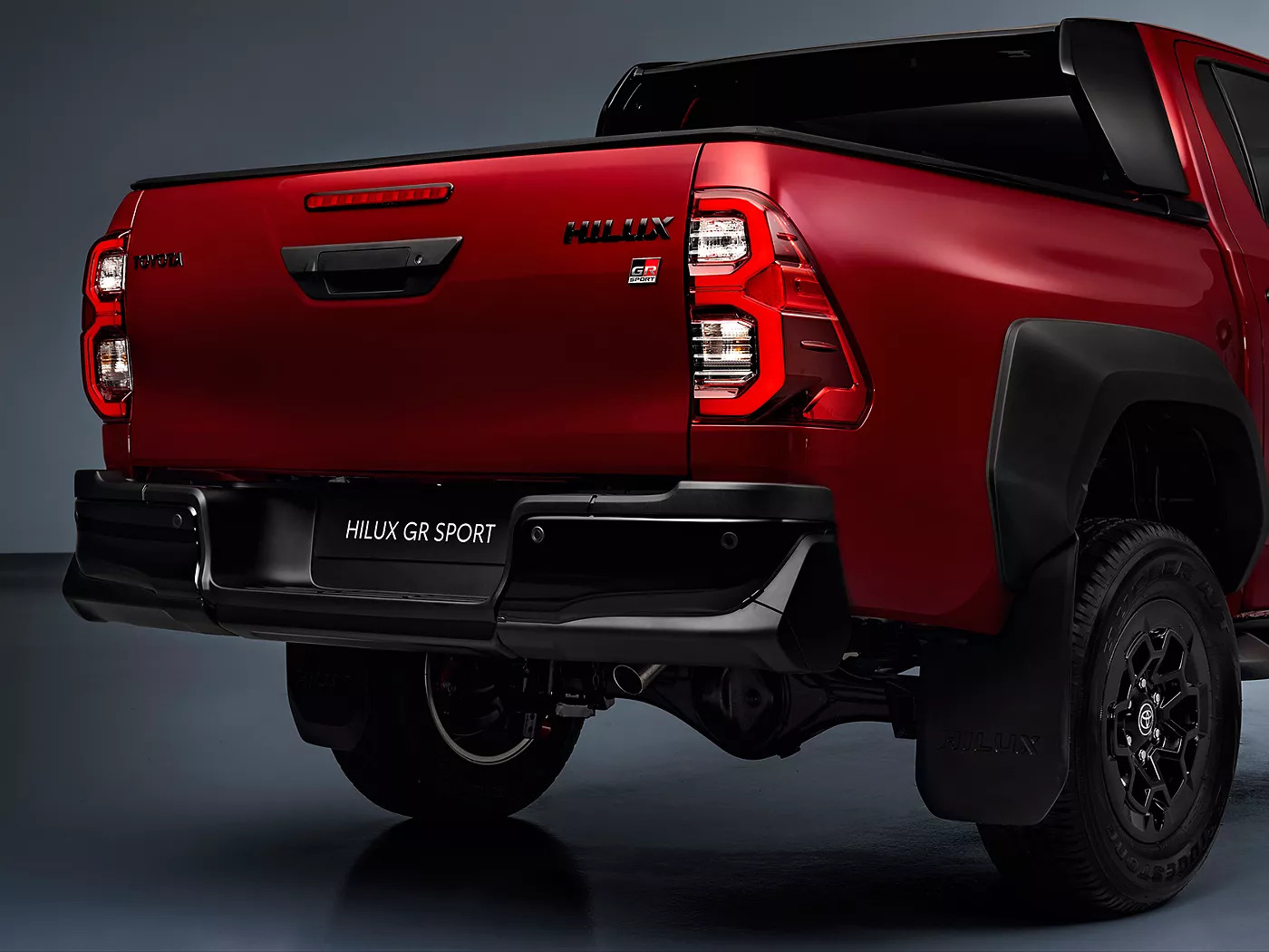 Toyota-Hilux-GR-SPORT-II-kooijman-autogroep.jpg