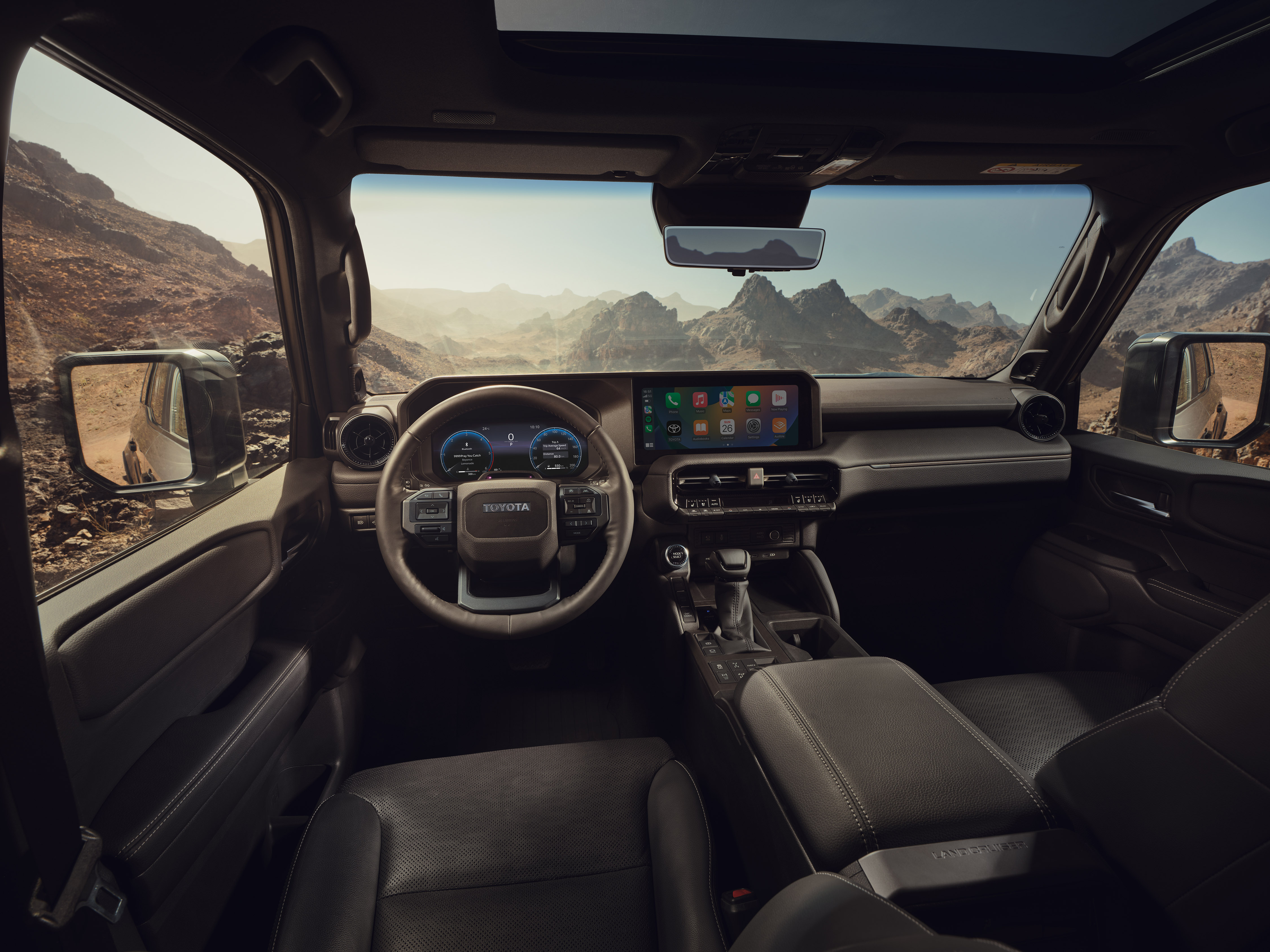 toyota landcruiser 2024 interieur kooijman autogroep