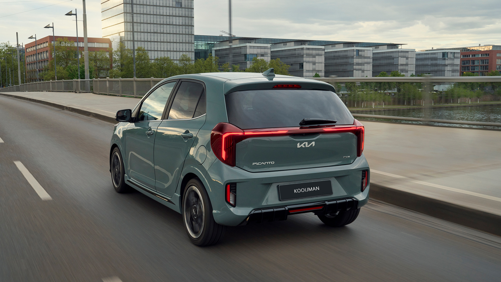 kia picanto 2024 achterkant kooijman autogroep