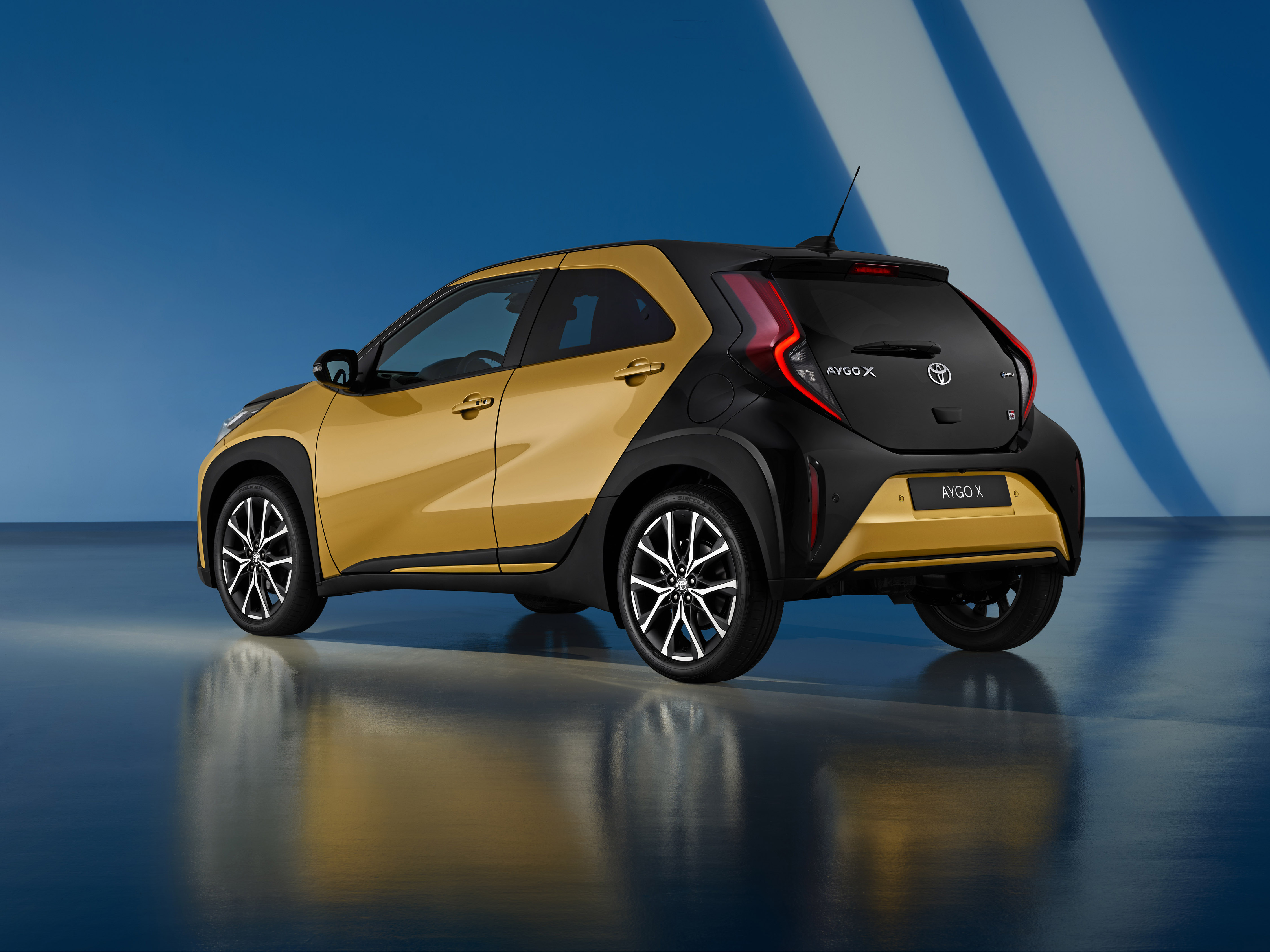 De nieuwe Toyota Aygo X GR SPORT achterkant