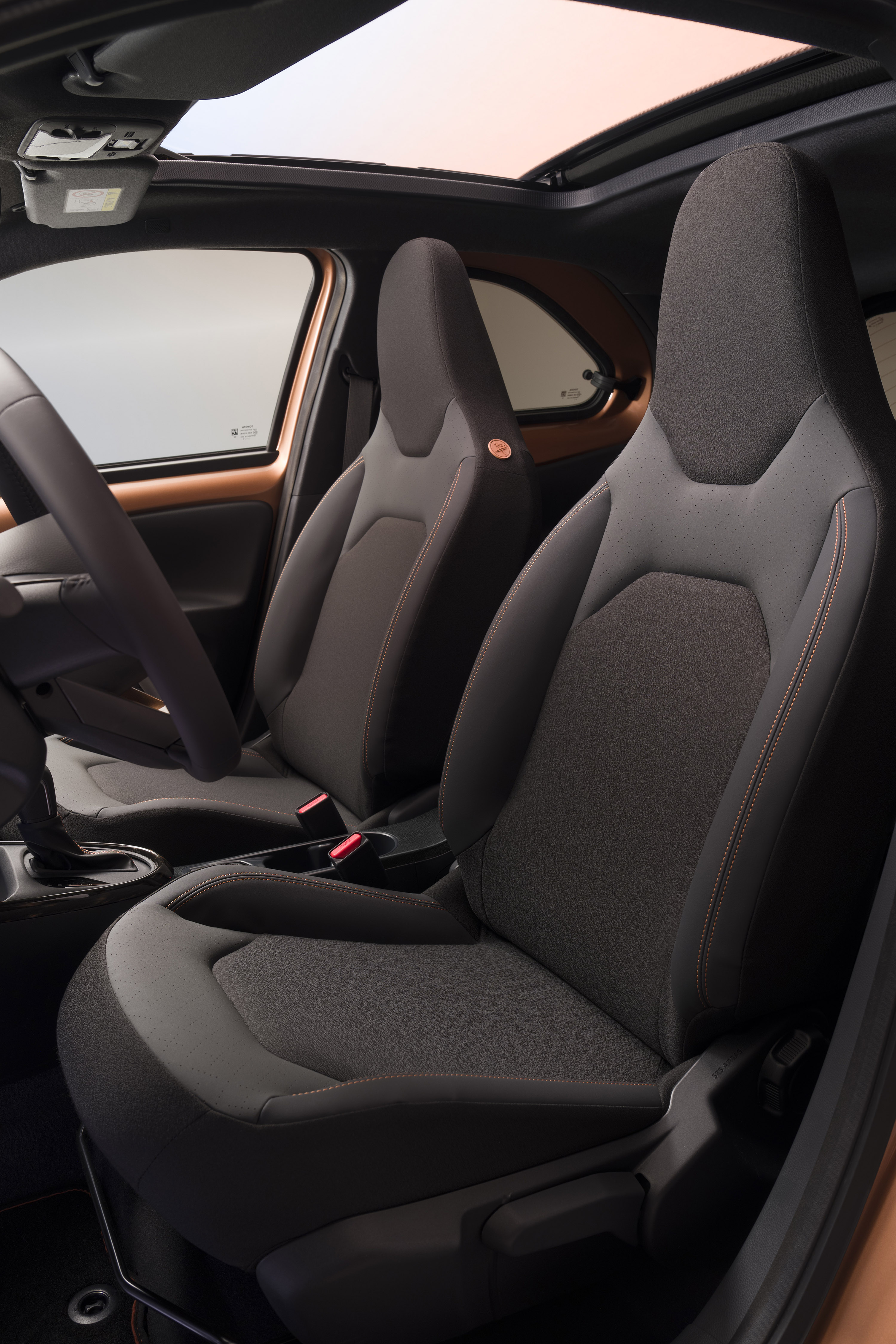 De nieuwe Toyota Aygo X Hybrid stoelen