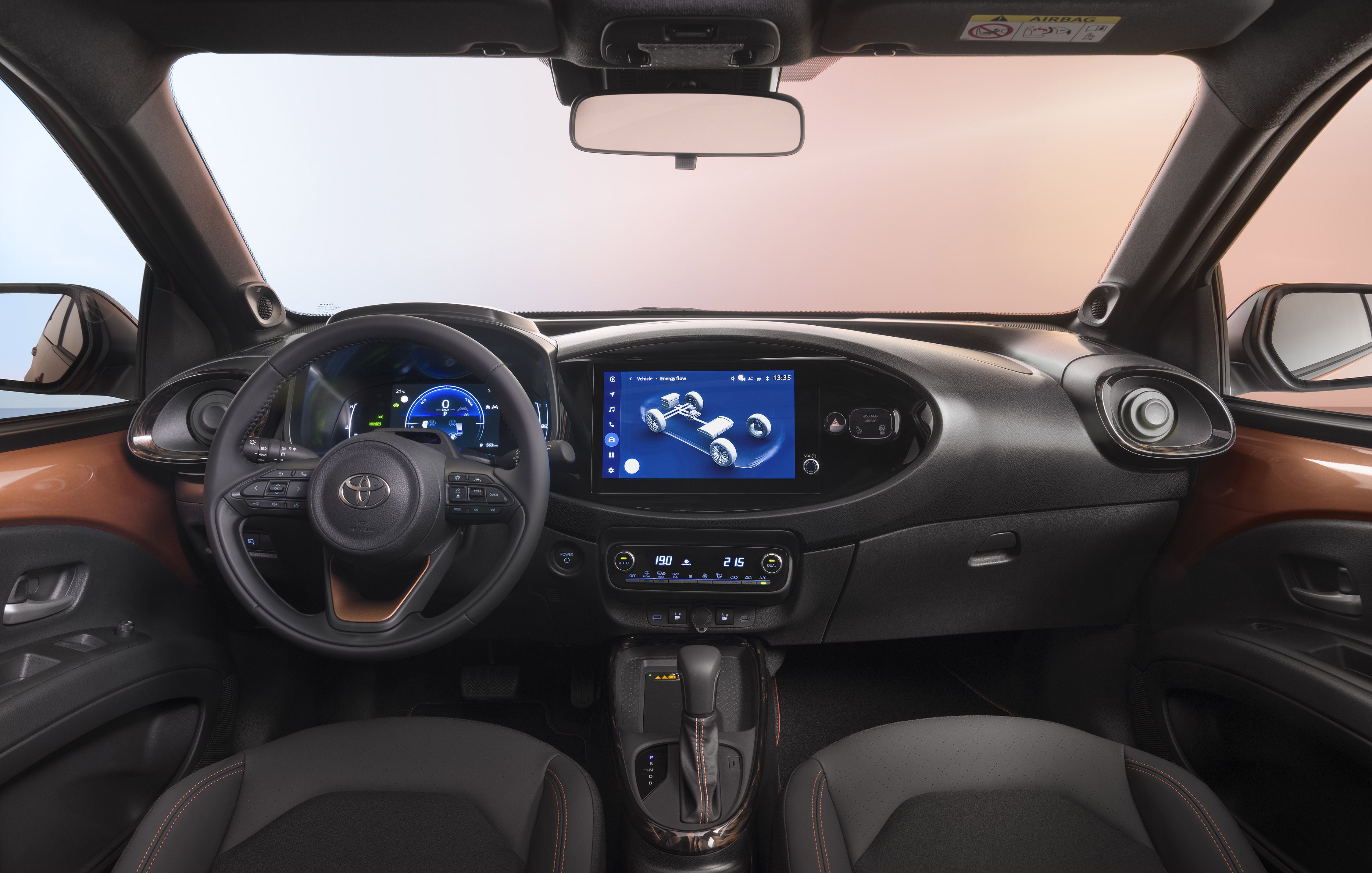 De nieuwe Toyota Aygo X Hybrid interieur