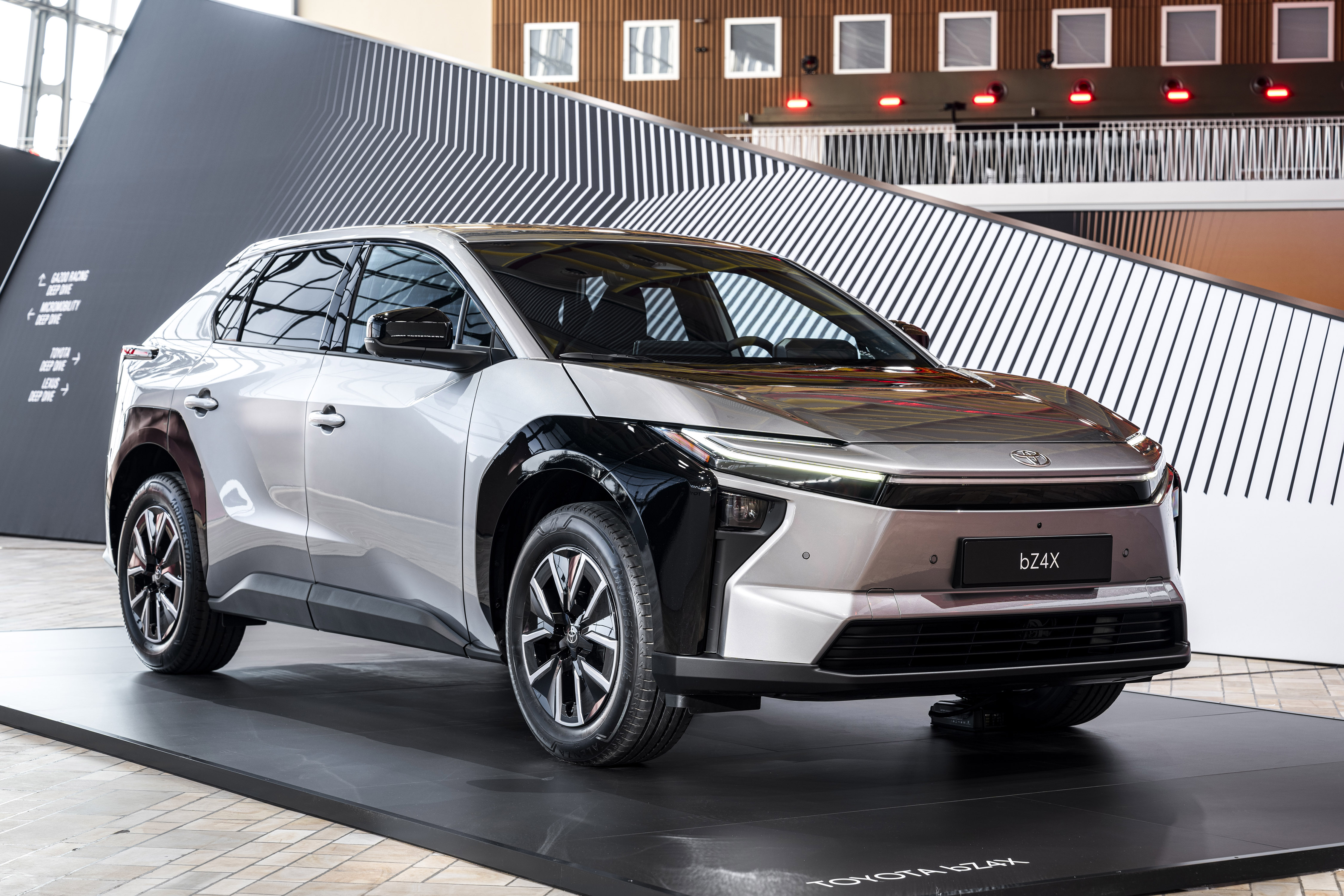 Nieuwe Toyota bZ4X showroom