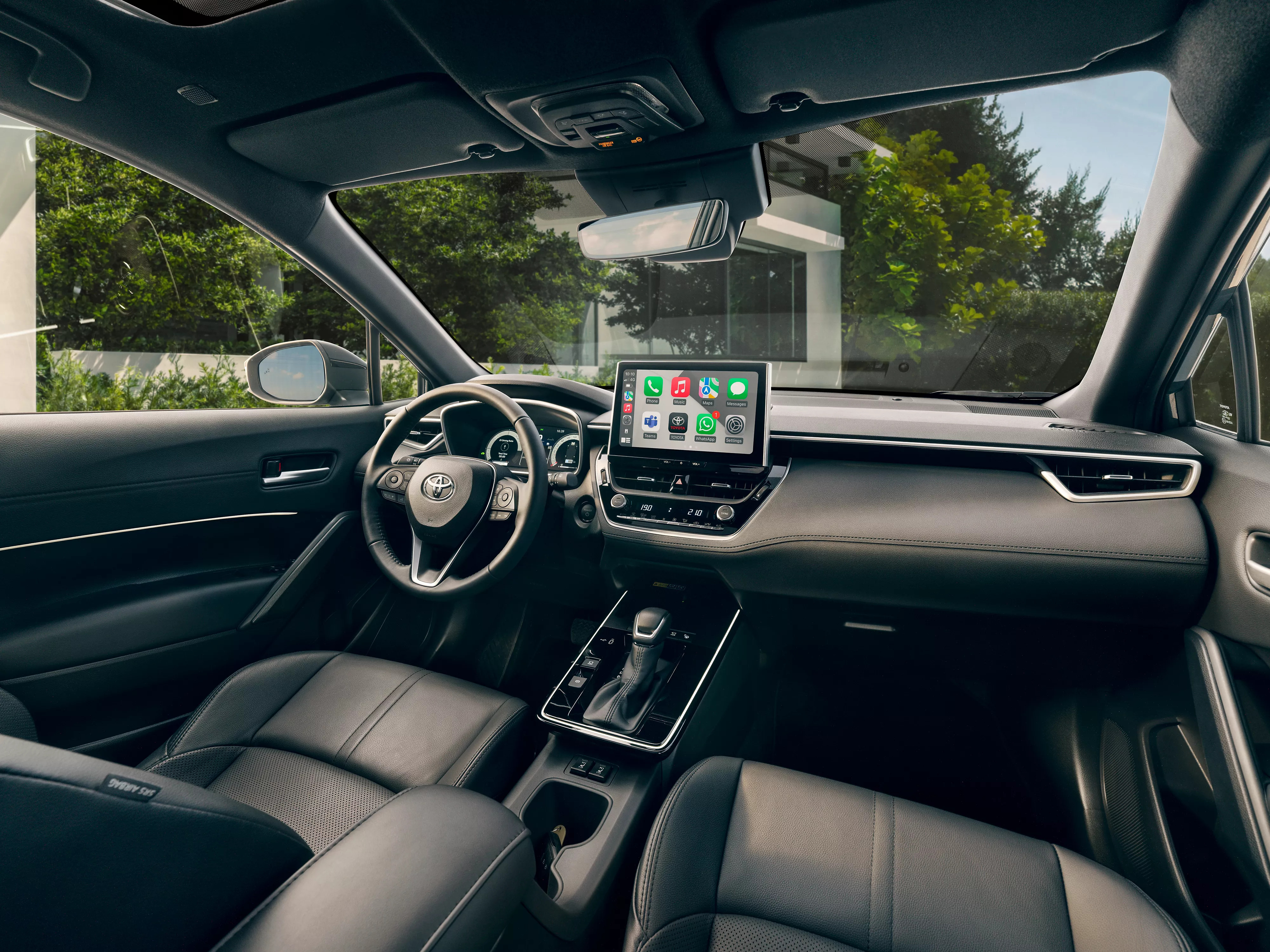 Nieuwe Toyota Corolla Cross interieur