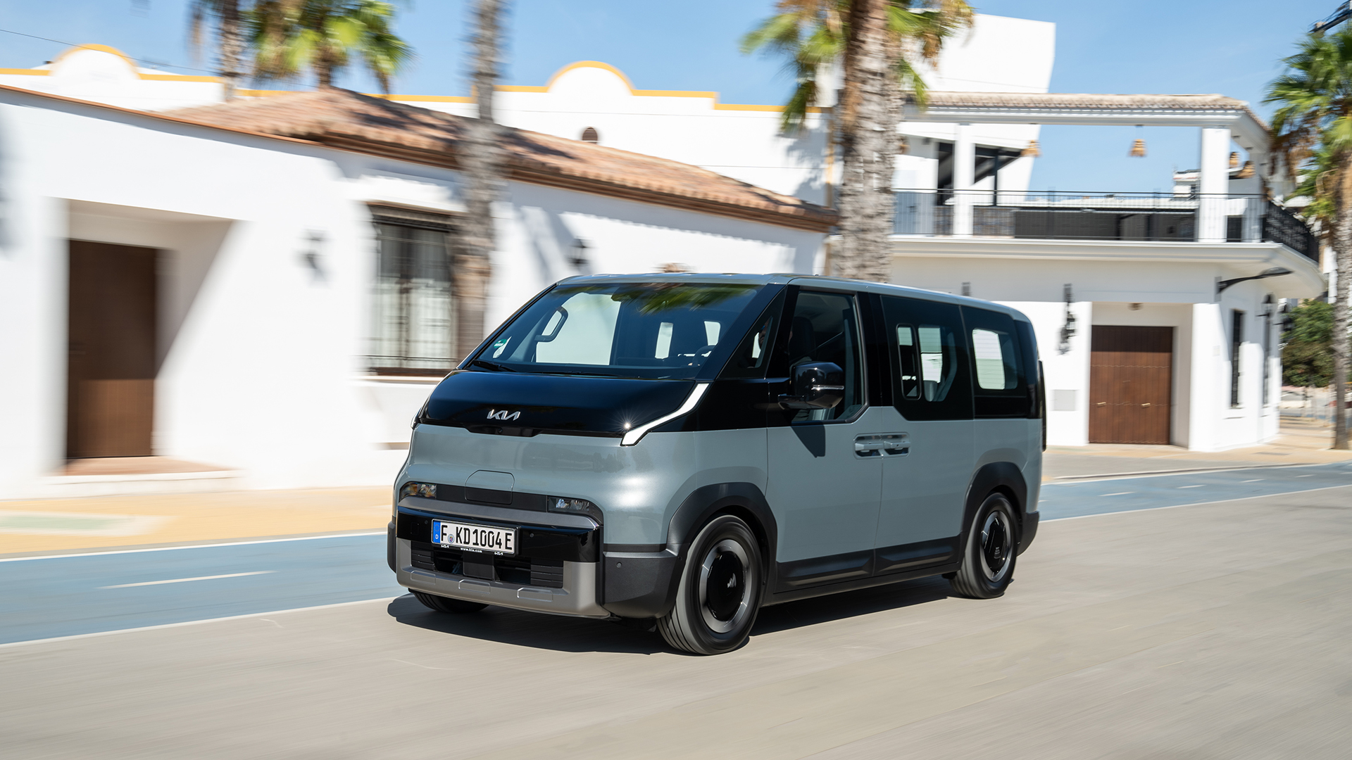 Kia PV5 Passenger voorkant