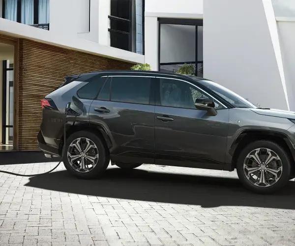 RAV4 Plug-in Hybrid charge