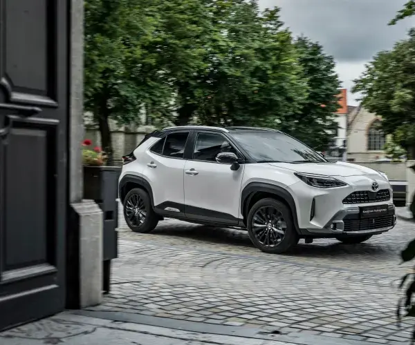 toyota yaris cross wit