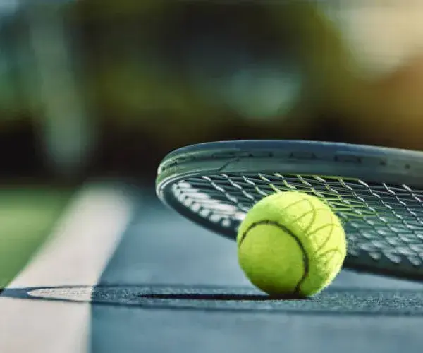 kooijman vianen trotse sponsor van LTV Gouwenes tennisvereniging Everdingen