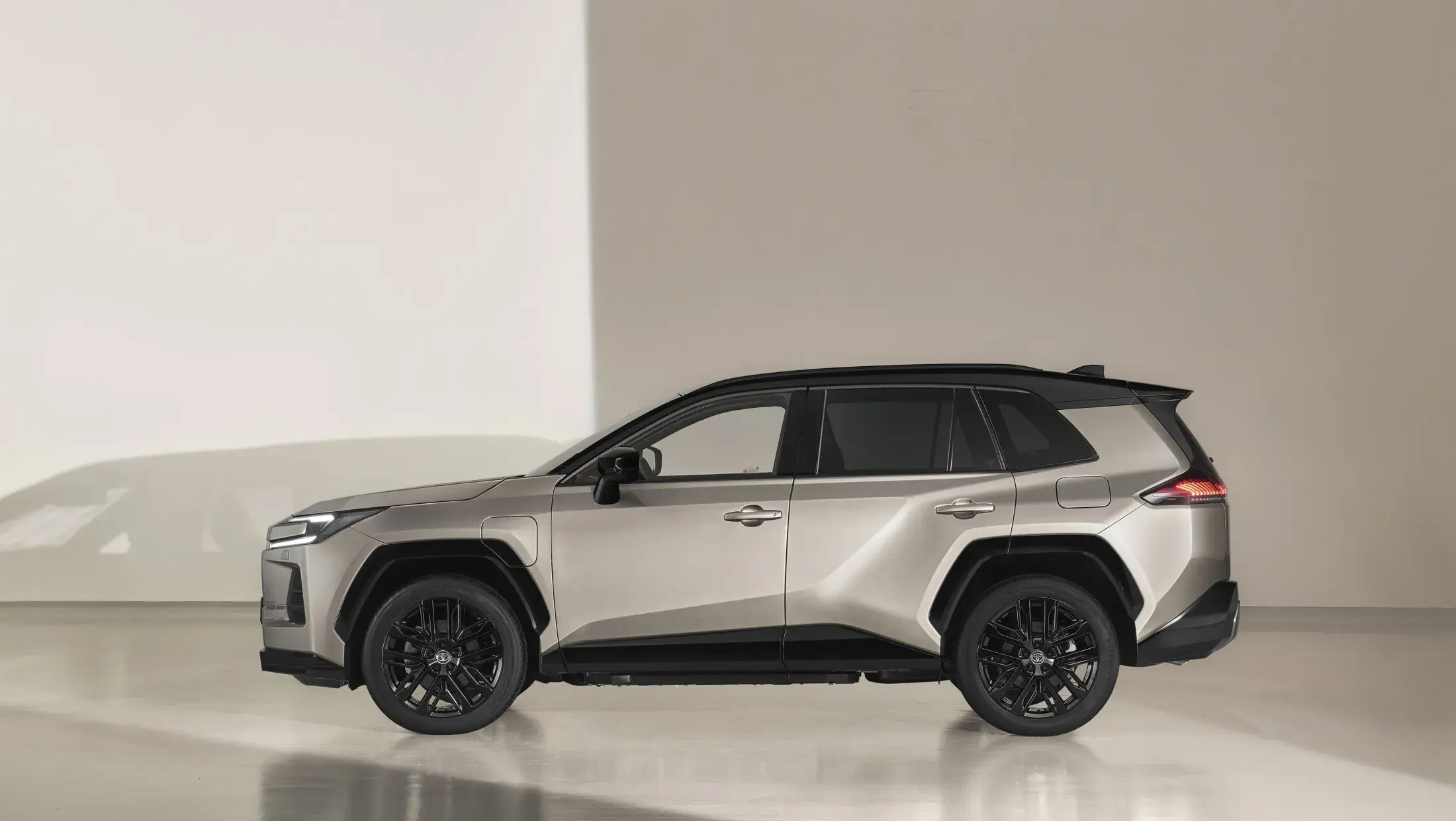 toyota rav4 plug-in hybride 2026 zijkant