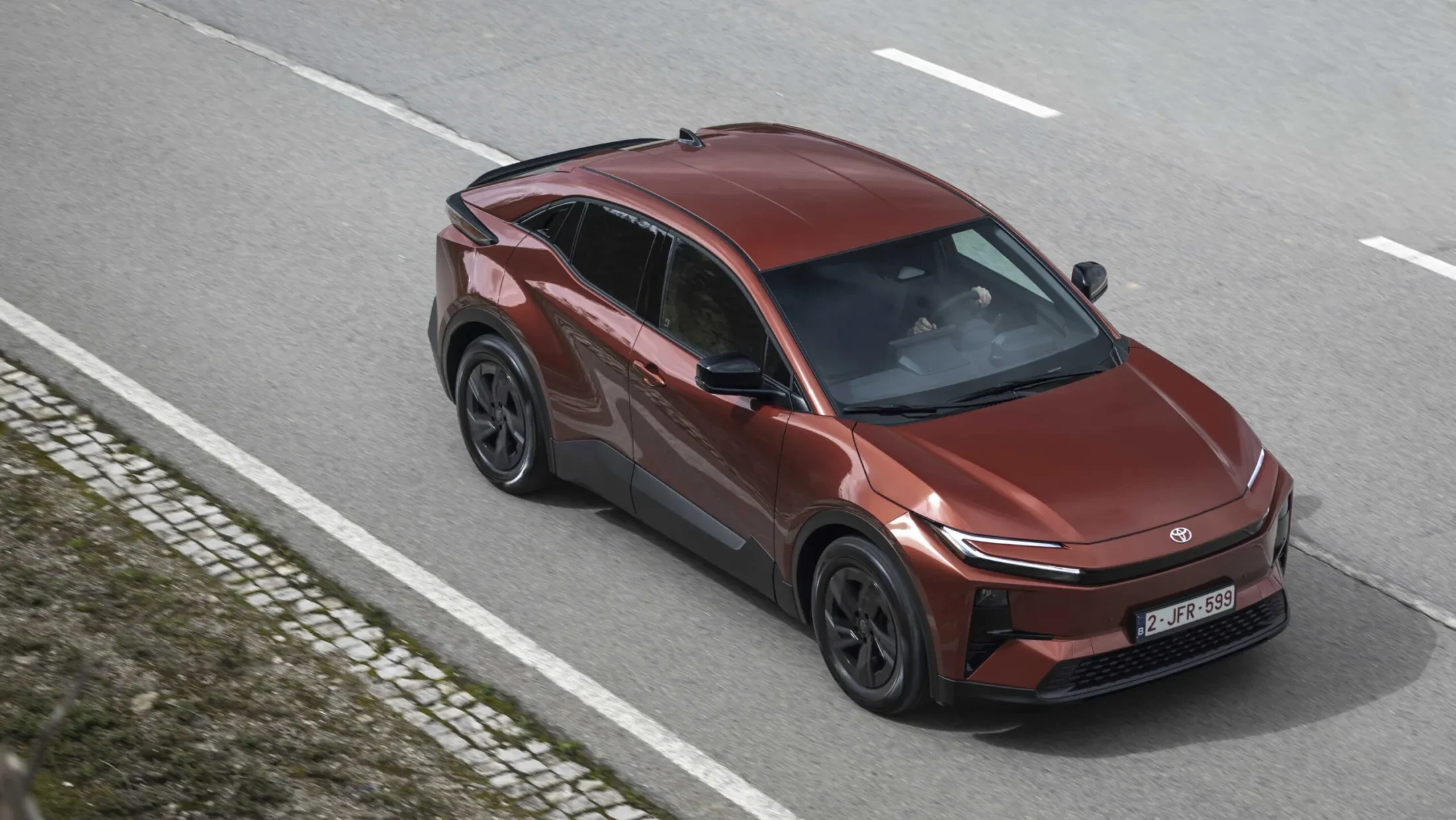 Toyota C-HR+ bovenaf
