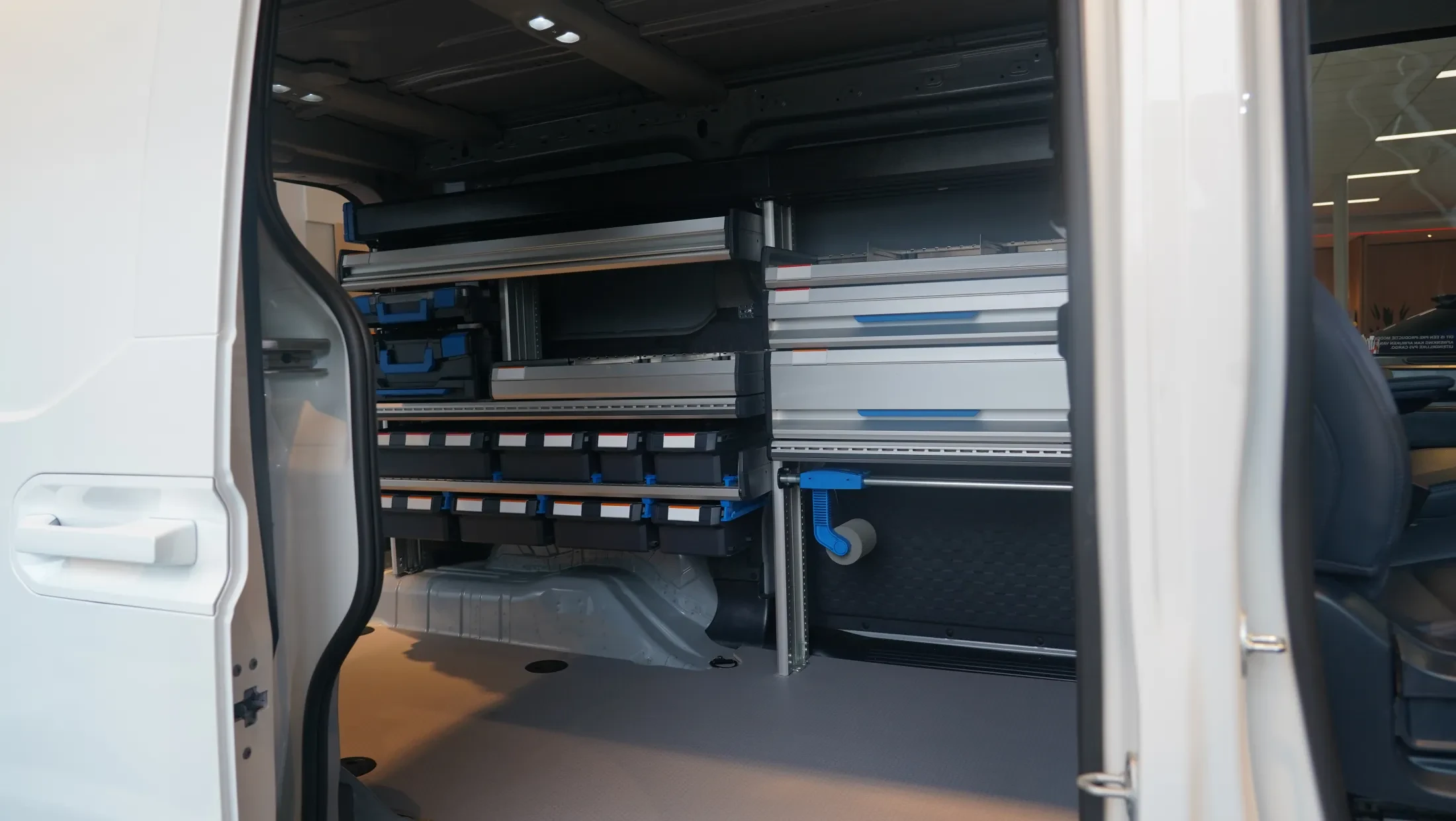 kia pv5 binnenkant laadruimte 1