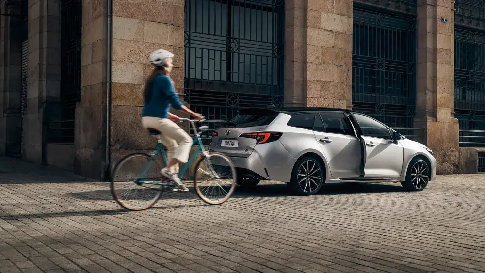 toyota corolla touring sports