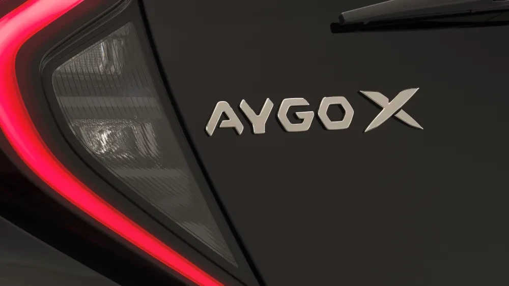 De nieuwe Toyota Aygo X Hybrid logo