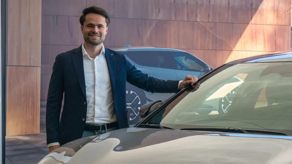 kooijman in ad met  EV specialisme 