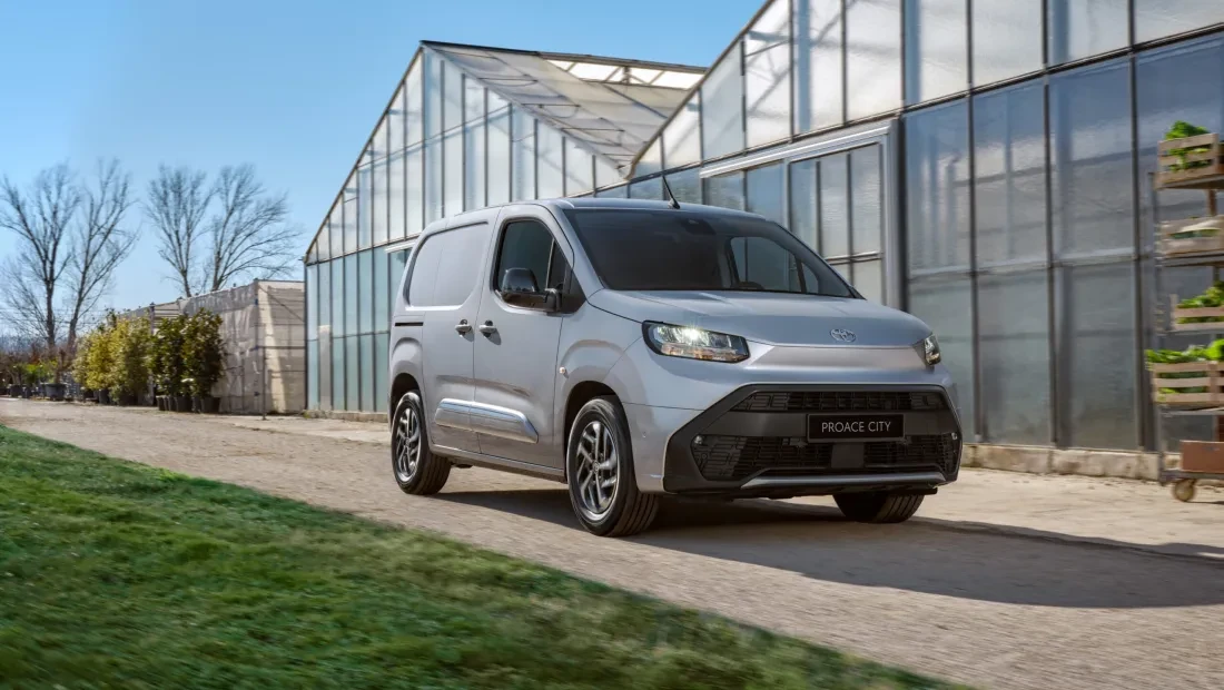 nieuwe toyota proace city kooijman autogroep